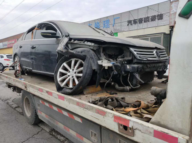 成都報(bào)廢汽車回收淺析車引起自燃的原因