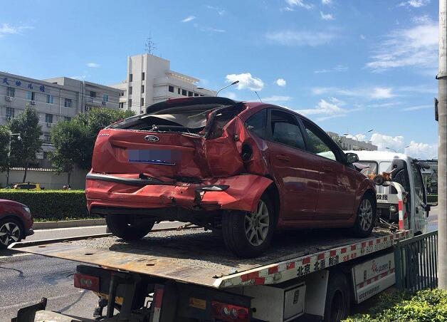 成都報(bào)廢車回收如何處理事故車？